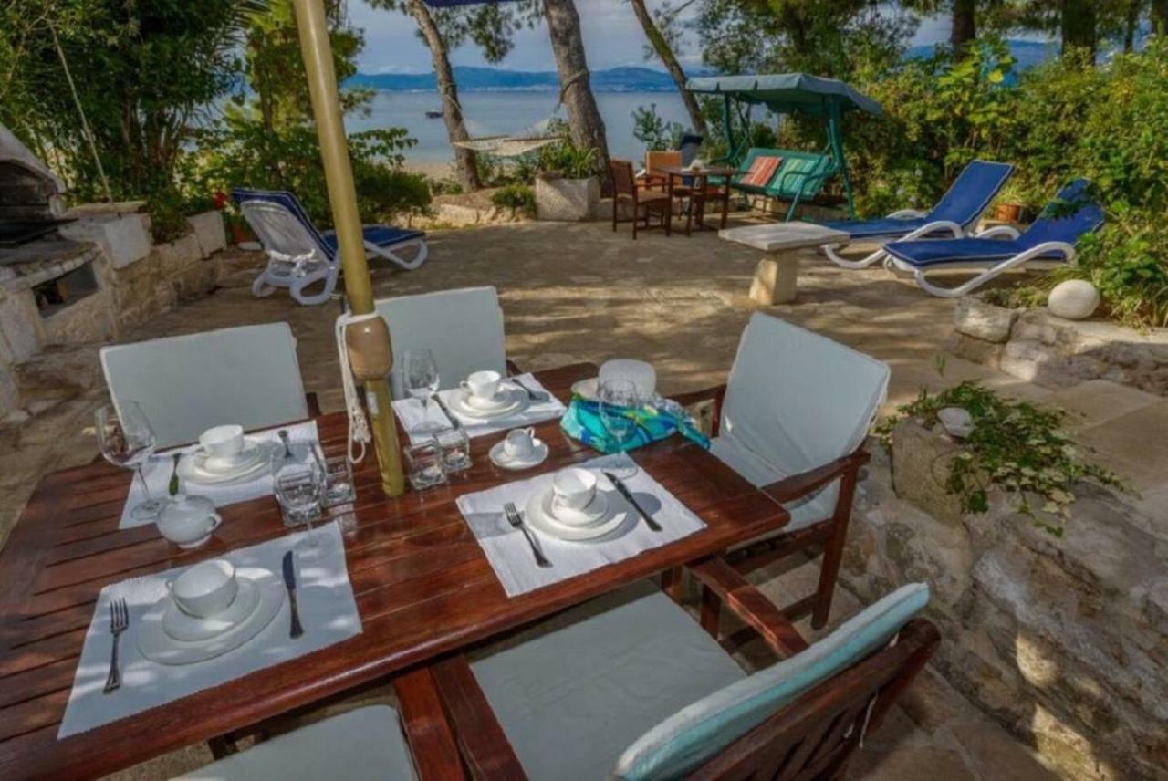 Deluxe Villa Sirena On The Beach With Pool Supetar Exterior foto